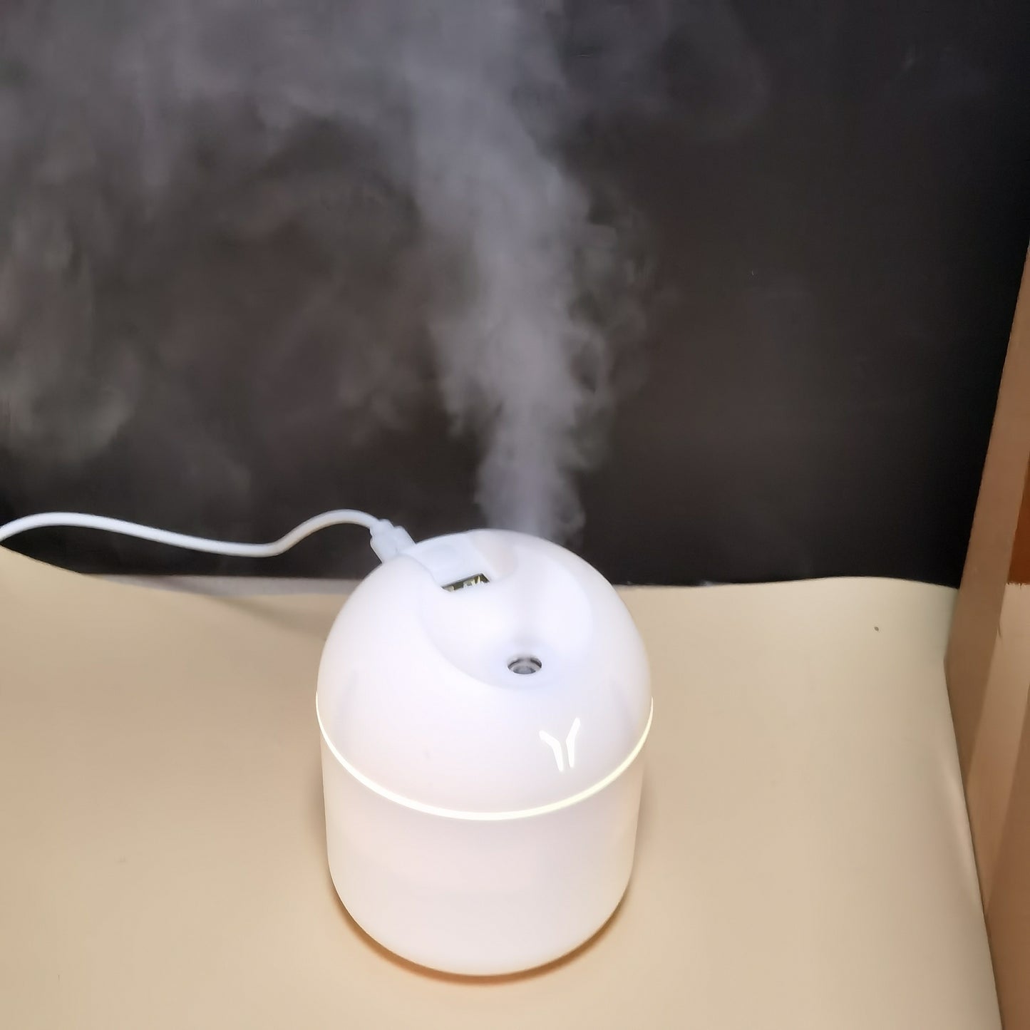 1 Piece Fragrance Diffuser and Humidifier,With Cool Mist and Night Light:Can add essential oils as an air fragrance diffuser,Your Bedroom Fresh and Plant Health!Ultra-Quiet - Perfect for Office、Family、Large Bedroom